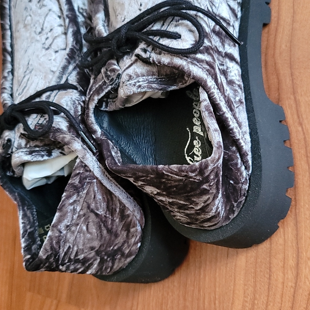 FREE PEOPLE Convertible Velvet Loafer Size 8.5/39 EU - Picture 4 of 6